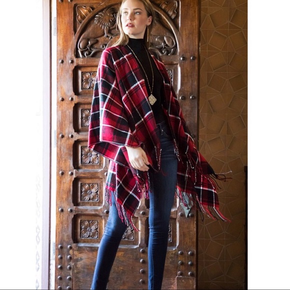 CLEARANCE-FIRM‼️Wrap Me Up Ruana-Red/Black Plaid - Picture 5 of 5